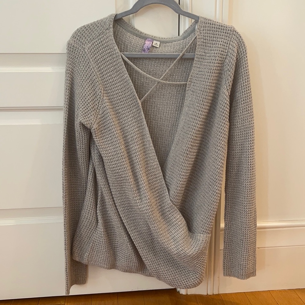 Thick cross over sweater